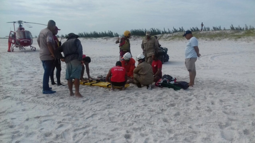 Homem Morre Afogado Na Praia Grande Em Arraial Folha Dos Lagos