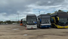 Aumento da taxa para ônibus de excursão causa baque nas hospedagens por temporada em Cabo Frio