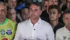 Em carta golpista, Flávio agradece Milei e Trump por apoio para fuga