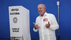 Lula vota em São Bernardo e diz nunca ter visto mobilização como a do 2º turno