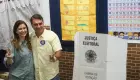 Ao votar no Rio de Janeiro, Flávio diz que representa a mudança