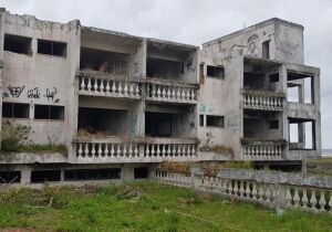 Mesmo com ação do MPF, ruínas do Hotel Acapulco continuam sem destino