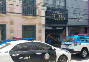 Bandidos invadem Palácio da Águias para roubar Casa do Ouro, em Cabo Frio