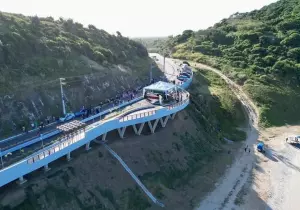 Mirante da Prainha vira alvo de críticas: "Destruiu a vista mais impactante de Arraial do Cabo"