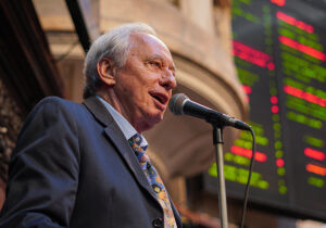 Minc aciona Alerj e exige punição para descarte de lixo na Fazenda Campos Novos