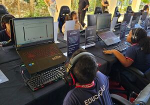 Estudantes da rede pública de Arraial do Cabo participam da final de competição de jogos educativos 