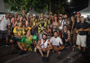 Bloco Parókia encerra temporada de ensaios com Discarókia nesta sexta-feira (13)

