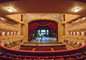 Bailarino de 11 anos conquista vaga histórica em renomada escola de ballet do Brasil