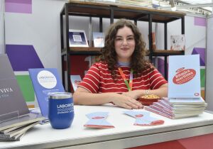 Livro de Júlia Vita mostra como o elemento aquático transforma a poesia brasileira contemporânea