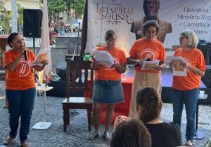 Coletivo 'Mulherada que escreve' chega ao Charitas com o projeto 'Nossos contos contam