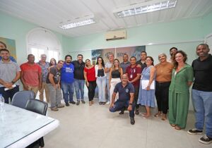 Plano de carreira de Búzios avança, mas trava em pagamento por escolaridade após um ano