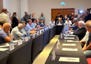 Prefeitos convocam audiência na Alerj para barrar redistribuição de royalties