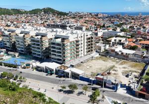 Compradores denunciam abandono de obra da Volendam, em Arraial, e temem perda de investimentos