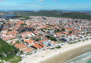 Estudo alerta para redução de áreas verdes e avanço da degradação no Peró, em Cabo Frio


