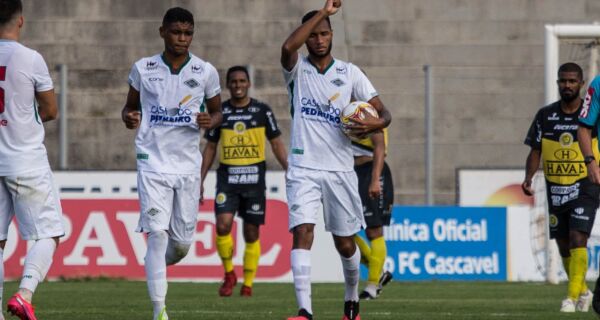 Técnico da Cabofriense valoriza empate na estreia da equipe na Série D do Brasileirão