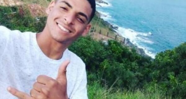 Rapaz de 20 anos morre baleado em tiroteio na Prainha, em Arraial do Cabo
