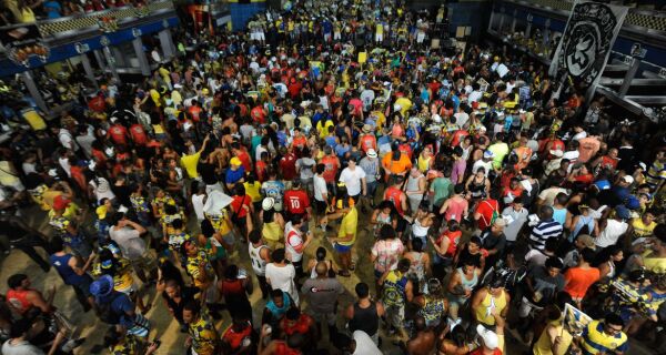 Rio libera quadras de escolas de samba a partir de novembro