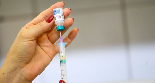 Campanhas de vacinação contra pólio e de multivacinação começam nesta segunda