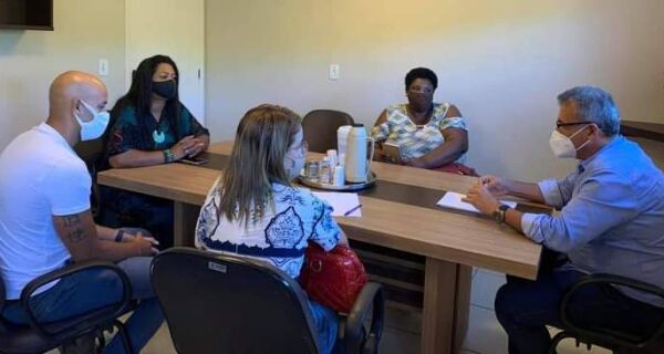 Buzios discute plano de retomada das aulas presenciais na rede pública