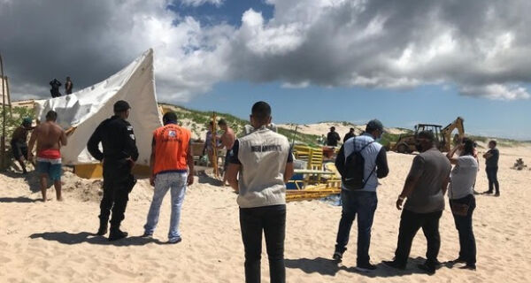 Prefeitura de Cabo Frio retira barracas das Dunas do Peró