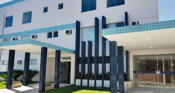 Governo do estado avalia reabertura do Hospital Unilagos, em Cabo Frio
