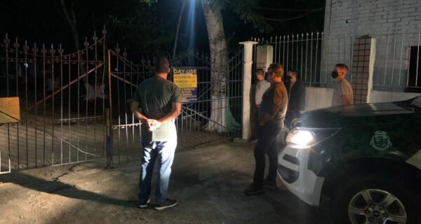 Fiscalização acaba com festa em camping de Cabo Frio