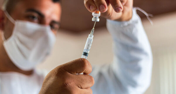 Pessoas com comorbidades de 55 a 59 anos serão vacinadas em Cabo Frio na próxima semana