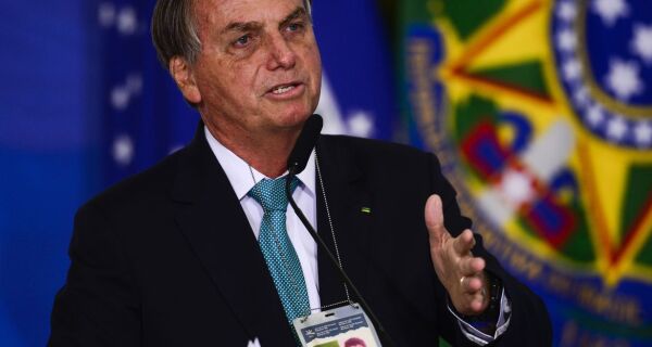 Bolsonaro diz que governo atuará por Copa América no Brasil