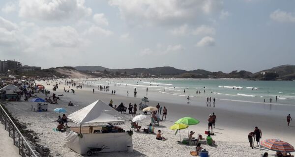 Cabo Frio anuncia recadastramento obrigatório de ambulantes que atuam nas praias 