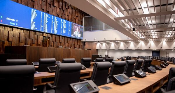 Na volta aos trabalhos, Alerj vota redução de ICMS sobre os pescados