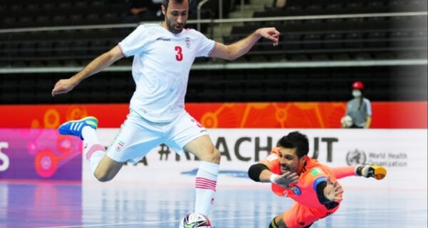 Com goleiro revelado em Cabo Frio, Cazaquistão passa para a semifinal da Copa do Mundo de Futsal
