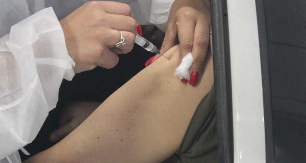 Covid: São Pedro vacina adolescentes gestantes, lactantes ou puérperas a partir de segunda (27)