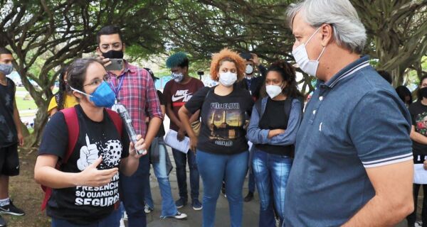 Comunidade escolar luta pela permanência do Ensino Médio em Búzios