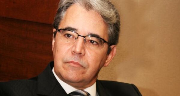 Câmara de Cabo Frio promove palestra de desembargador José Muiños Piñeiro Filho sobre cidadania