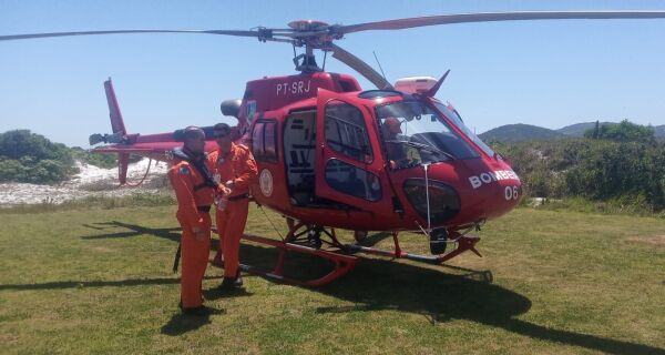 Helicóptero do Corpo de Bombeiros reforça a segurança de moradores e visitantes da Região dos Lagos