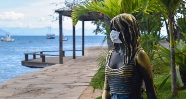 Búzios decide liberar população do uso de máscaras de proteção