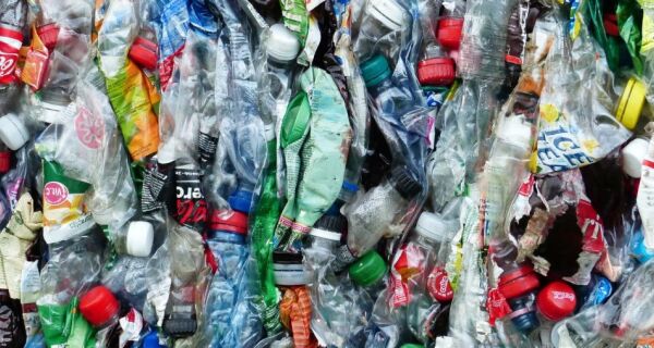 Região dos Lagos enterra R$ 60,2 milhões em resíduos recicláveis, revela estudo da Firjan