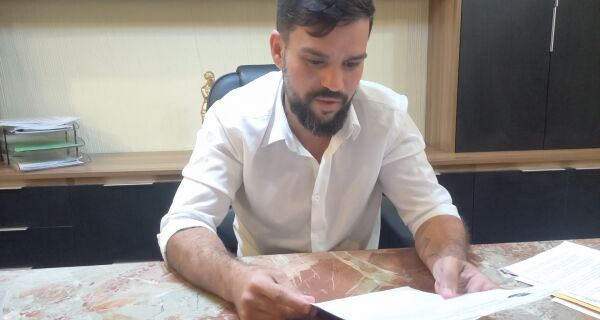 Presidente da Câmara não crê em fim da gratuidade de estacionamento para veículos de Cabo Frio