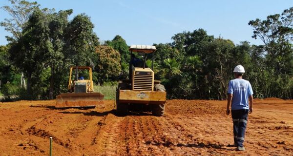 Águas de Juturnaíba reforça obras do cinturão de esgoto em Araruama