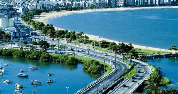 Companhias aéreas tem ofertas de voos para quem deseja explorar o litoral capixaba