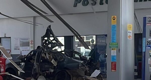 Explosão em posto de combustíveis deixa três pessoas feridas em São Pedro da Aldeia 