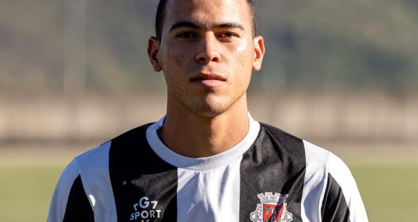 De clube novo, jogador cabo-friense celebra boa fase em Portugal 