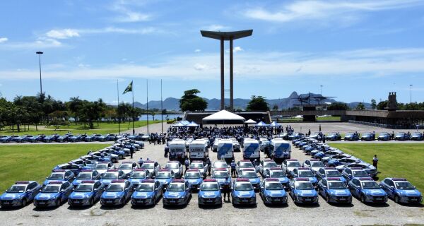 Governo do Estado entrega 163 novos veículos para os programas Segurança Presente e Lei Seca