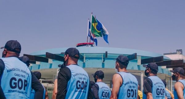 Segurança será reforçada durante eventos na Praia do Forte, em Cabo Frio, neste domingo (6)
