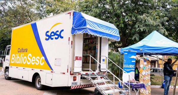 Búzios entra na rota da biblioteca itinerante do Sesc RJ