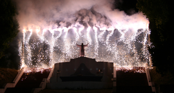 Feriadão de Páscoa terá shows e programação religiosa e gastronômica