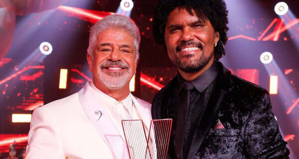 Nascido em Cabo Frio, Ivan Barreto vence última edição do The Voice Brasil