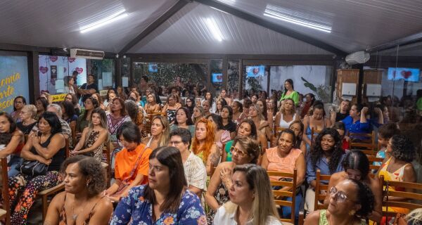 Movimento "Eu amo Búzios" reúne mais de 200 mulheres em evento