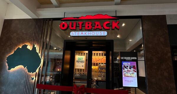 Outback inaugura nesta segunda-feira (18) restaurante no Shopping Park Lagos, em Cabo Frio