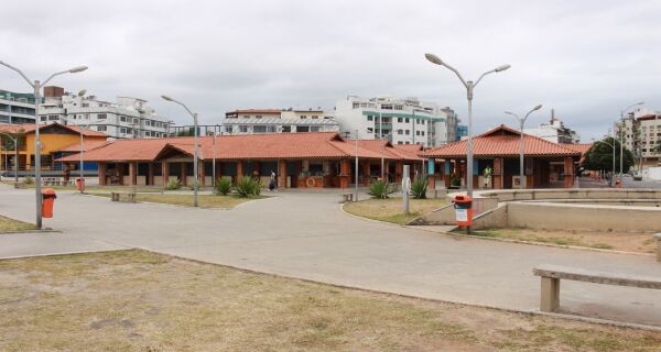 MP pede que Prefeitura de Cabo Frio fiscalize comércio na Praça da Cidadania